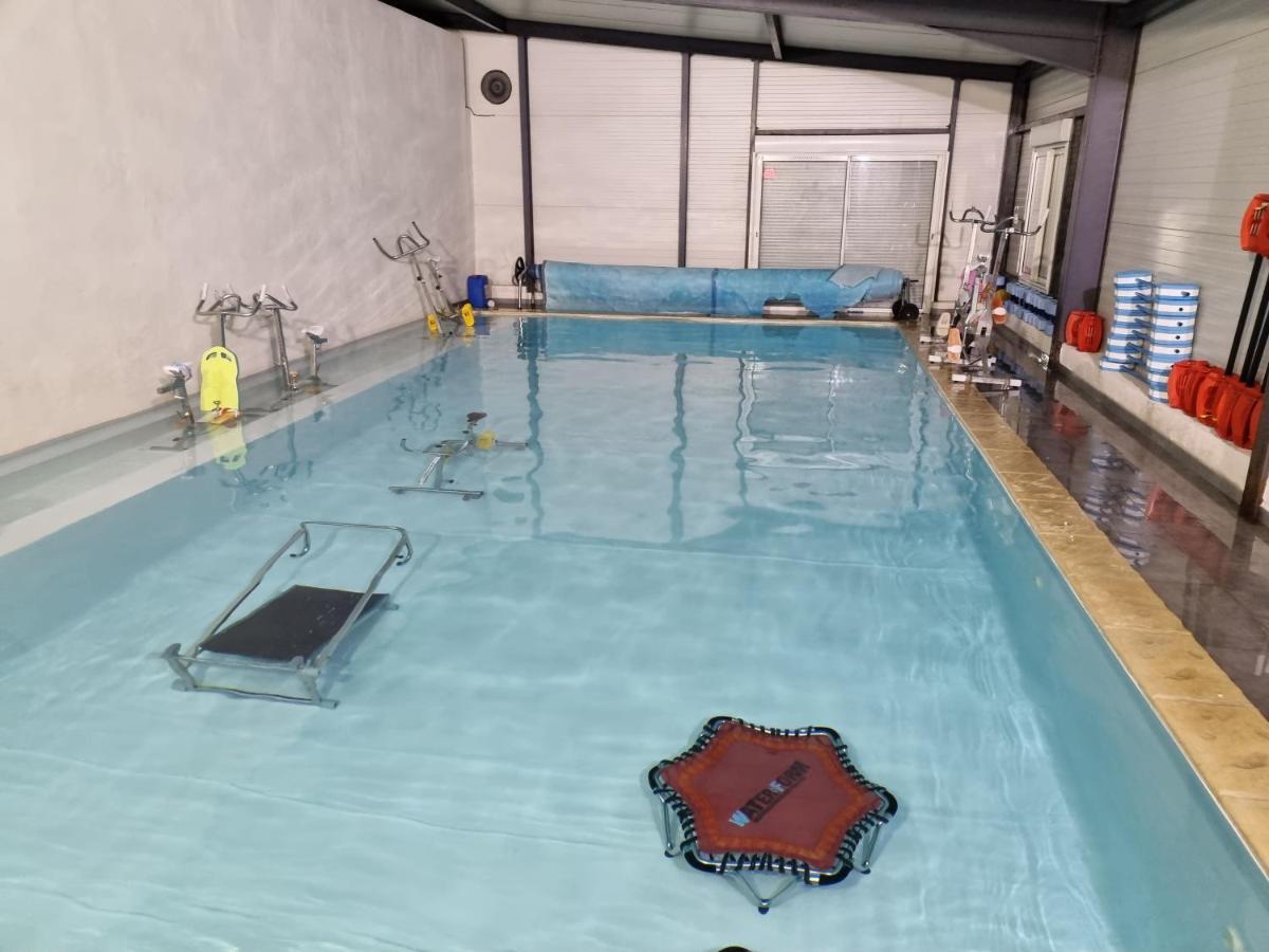 Sci Aquazen Loisirs Detente Saint-Mitre-les-Remparts Kültér fotó